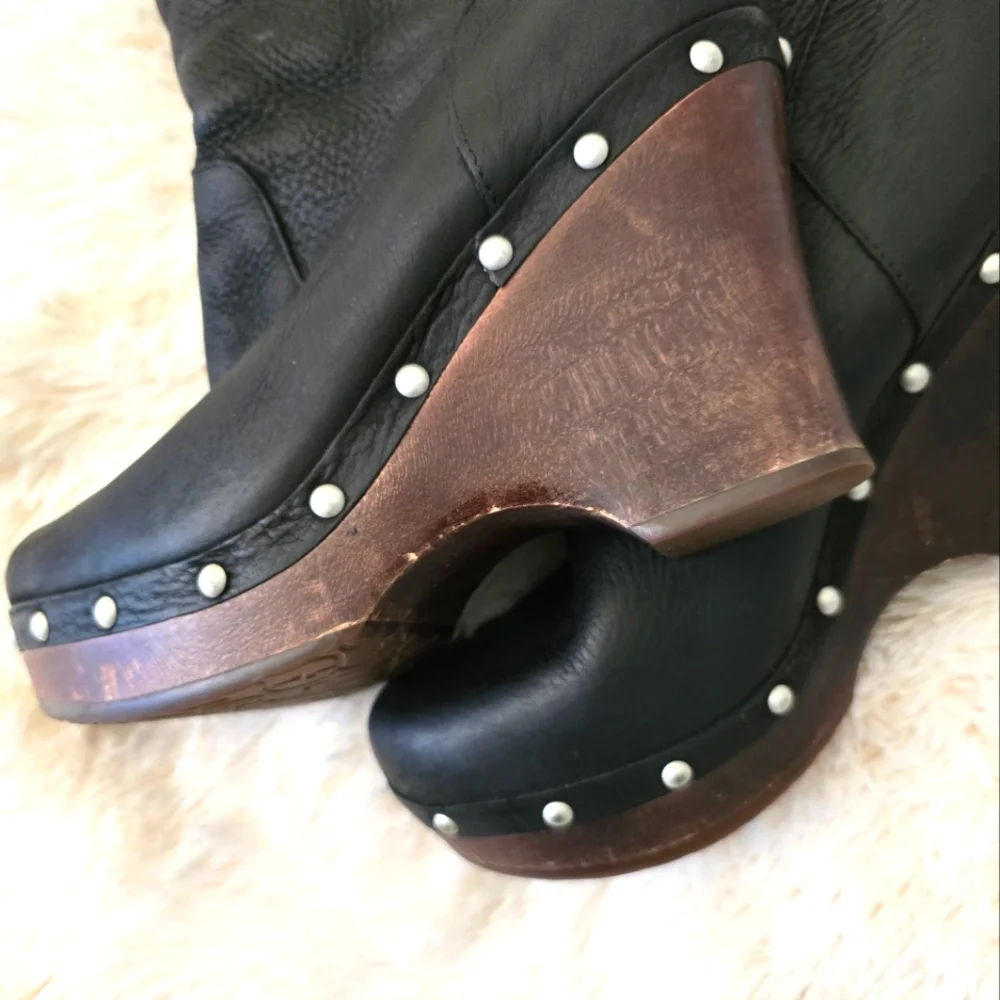 S.  O.  L.  D.    UGG Black Leather Sheepskin Lined Wood Heel Boots size 8 - Picture 4 of 14